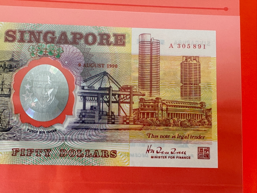 Pair Of Mint Uncirculated Singapore Commemorative $50 Notes Fifty Dollars First Issued In Singapore To Celebrate The Nation's 25th Year Of Independence Limited To 300,000 With 9 August 1990 Anniversary Date Featuring Hologram Of Yusof Bin Ishak [Photo 7]
