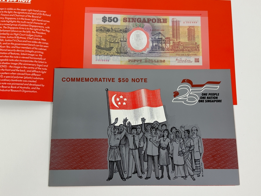 Pair Of Mint Uncirculated Singapore Commemorative $50 Notes Fifty Dollars First Issued In Singapore To Celebrate The Nation's 25th Year Of Independence Limited To 300,000 With 9 August 1990 Anniversary Date Featuring Hologram Of Yusof Bin Ishak [Photo 9]