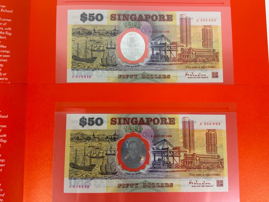 Pair Of Mint Uncirculated Singapore Commemorative $50 Notes Fifty Dollars First Issued In Singapore To Celebrate The Nation's 25th Year Of Independence Limited To 300,000 With 9 August 1990 Anniversary Date Featuring Hologram Of Yusof Bin Ishak [Photo 1]