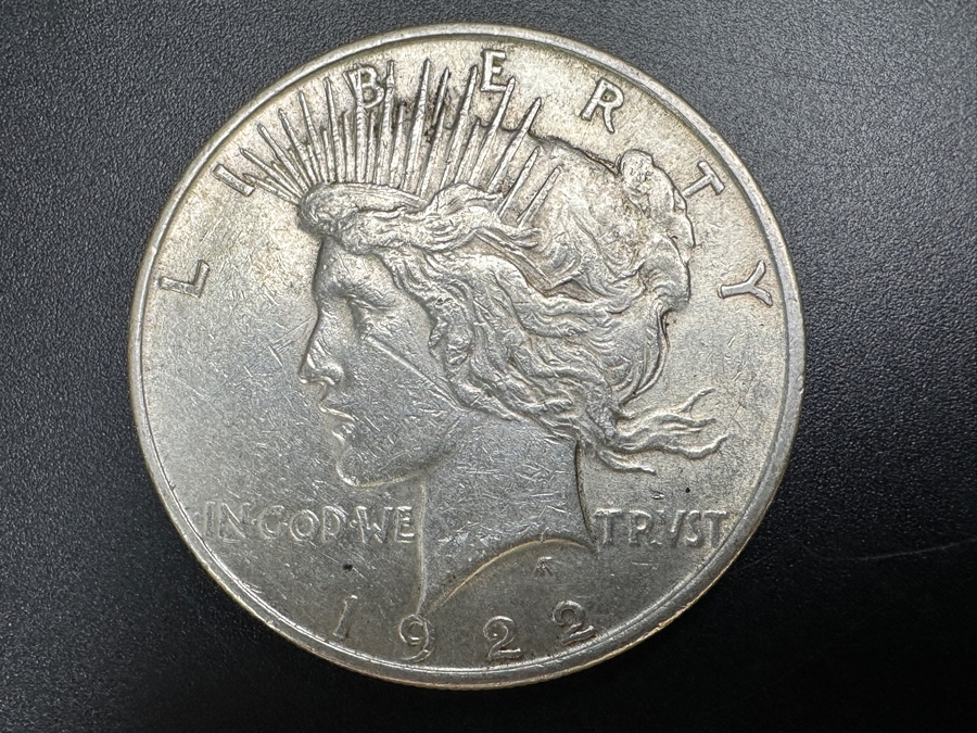 1922 U.S. Silver Peace Dollar [Photo 2]