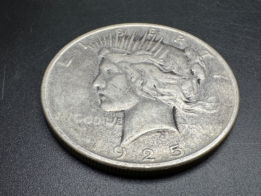 1925 U.S. Silver Peace Dollar [Photo 3]