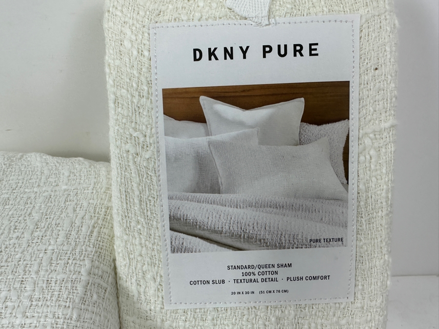 DKNY Pure Full / Queen Duvet Cover And Pair Of Standard/Queen Shams [Photo 4]