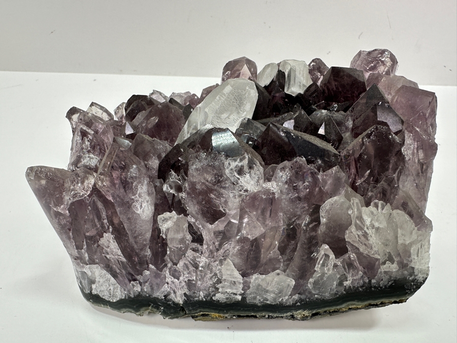 Amethyst Geode Piece [Photo 5]