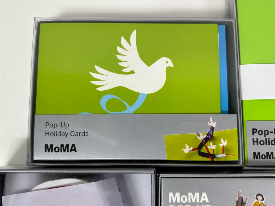 Various MoMA Pop-Up Holiday Card Sets [Photo 6]