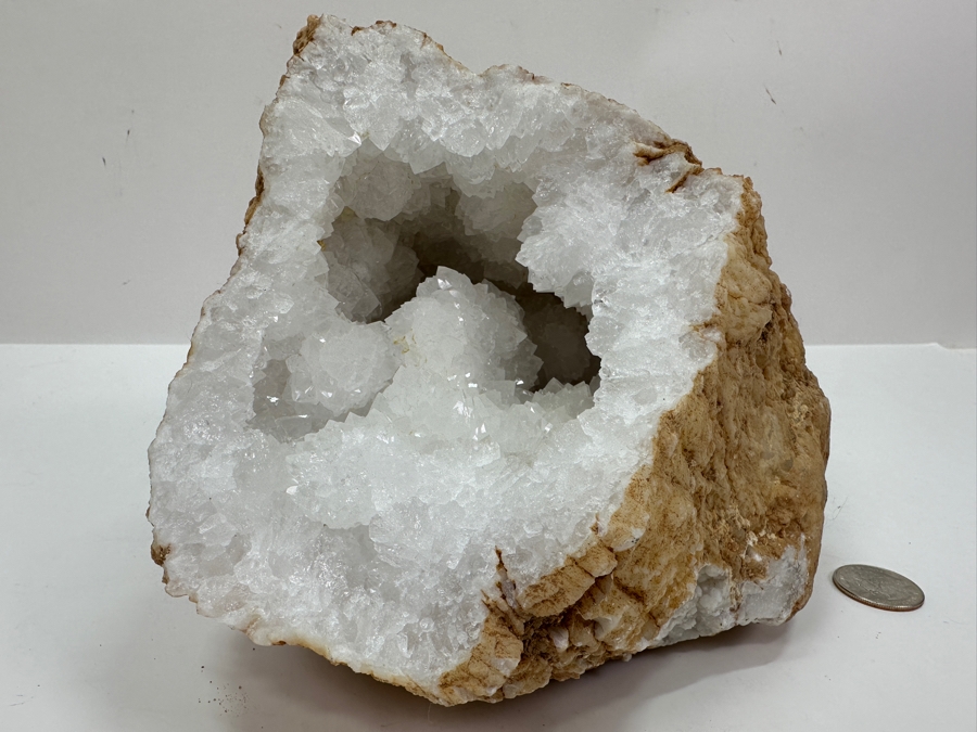Just Added - Quartz Geode Crystal 7W X 6H [Photo 10]