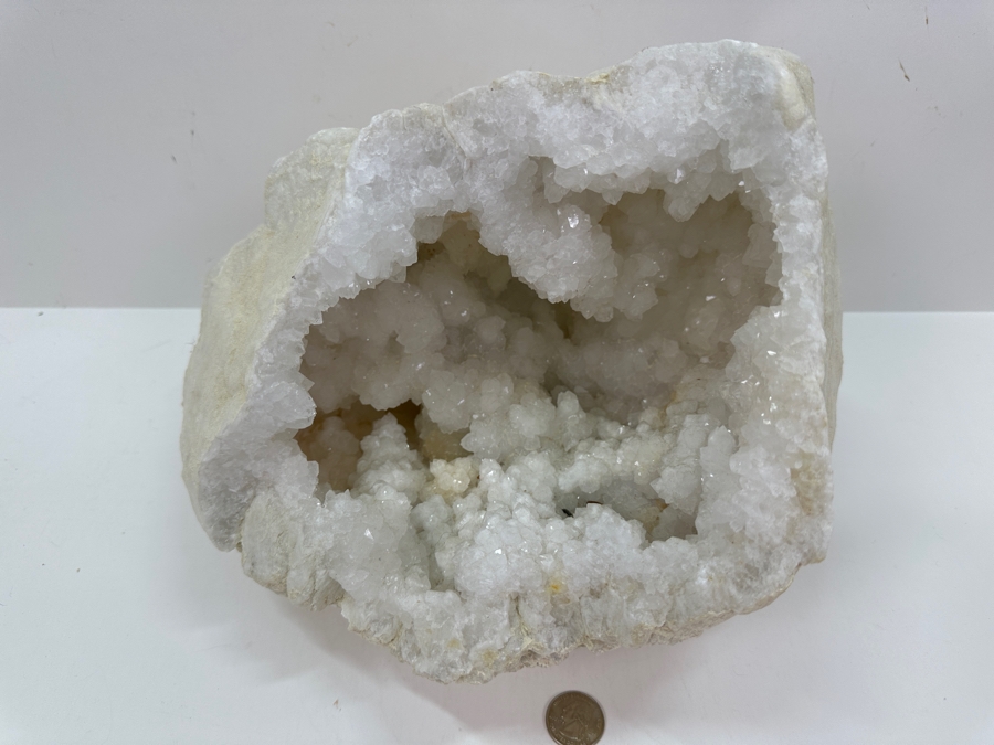 Large Quartz Crystal Split Geode [Photo 9]