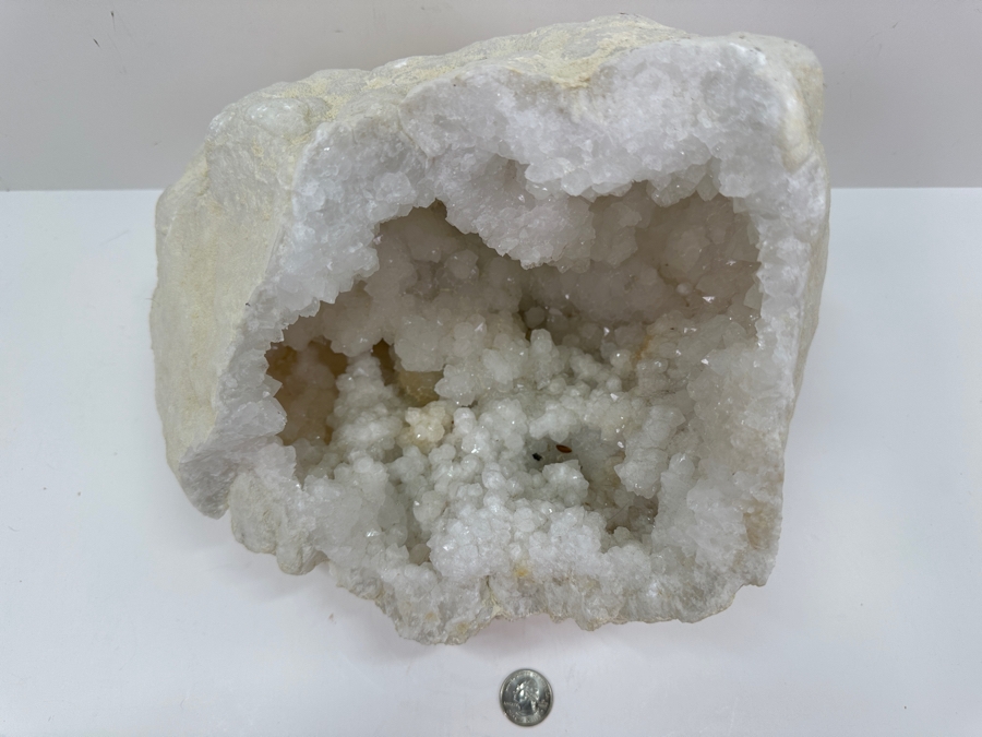Large Quartz Crystal Split Geode [Photo 7]