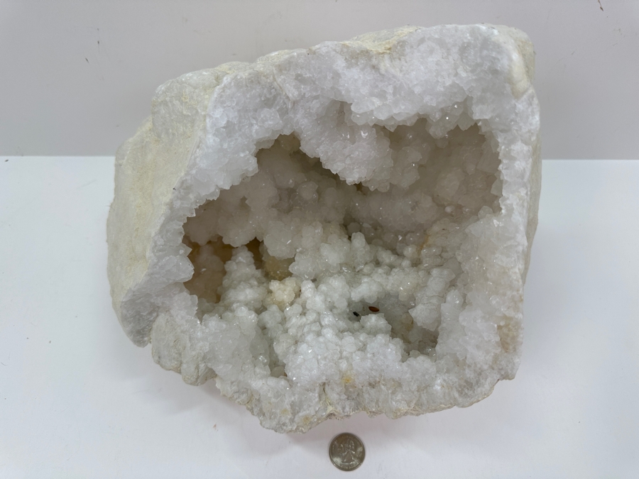 Large Quartz Crystal Split Geode [Photo 8]