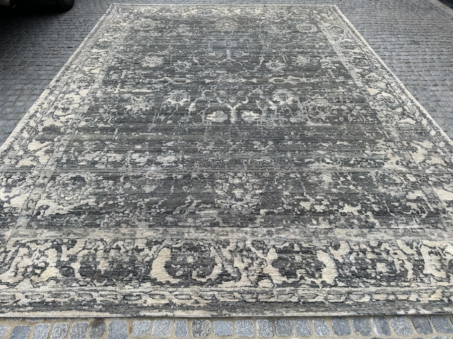 Restoration Hardware Cazar 100% Silk Iron Color 10' X 14' Area Rug Retails $8,000+ [Photo 2]