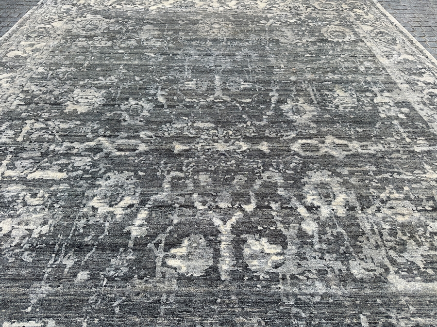 Restoration Hardware Cazar 100% Silk Iron Color 10' X 14' Area Rug Retails $8,000+ [Photo 3]