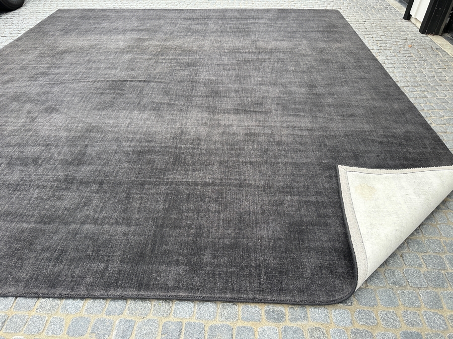 Wool Area Rug 12' X 13' [Photo 5]