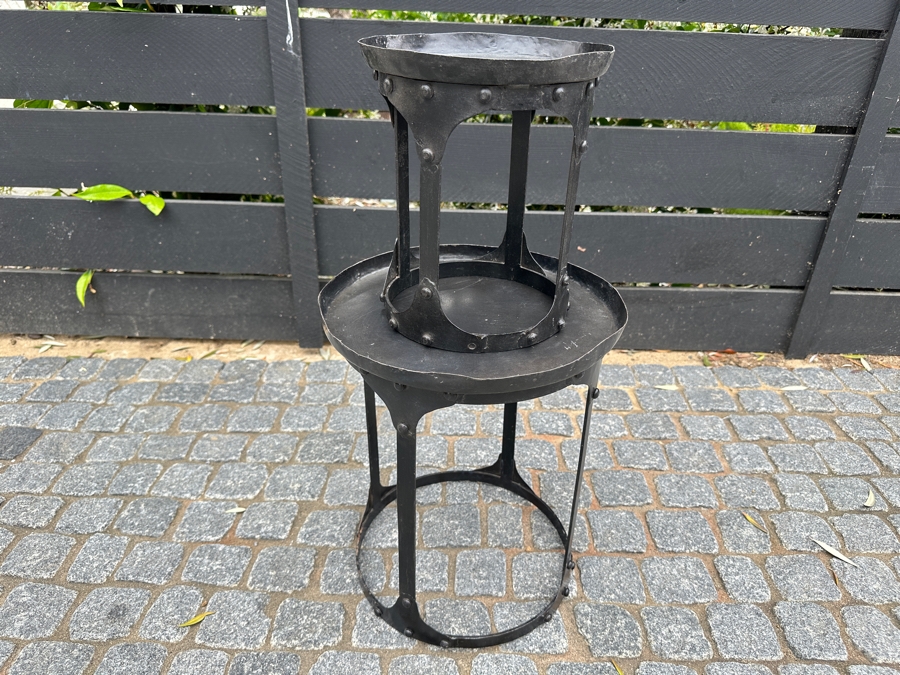 Pair Of Metal Nesting Round Table 12W X 14.5H [Photo 4]