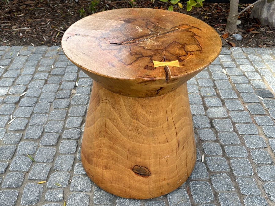 Solid Wooden Side Table 18.5W X 20H [Photo 2]
