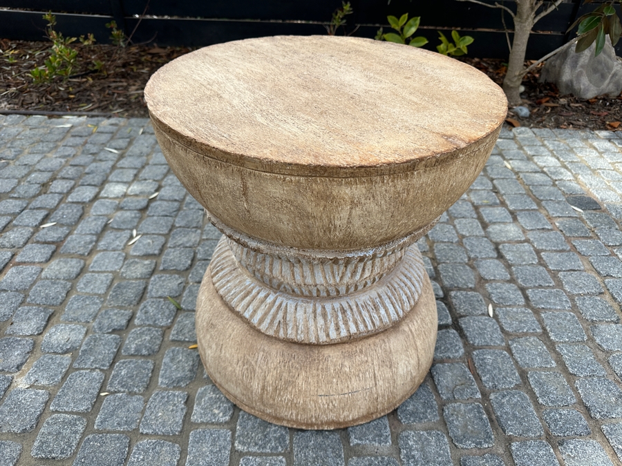 Solid Wooden Side Table 19.5W X 20H [Photo 2]