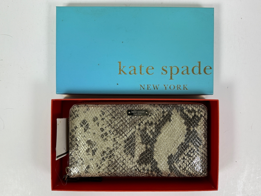 Just Added - New Kate Spade Wallet [Photo 2]