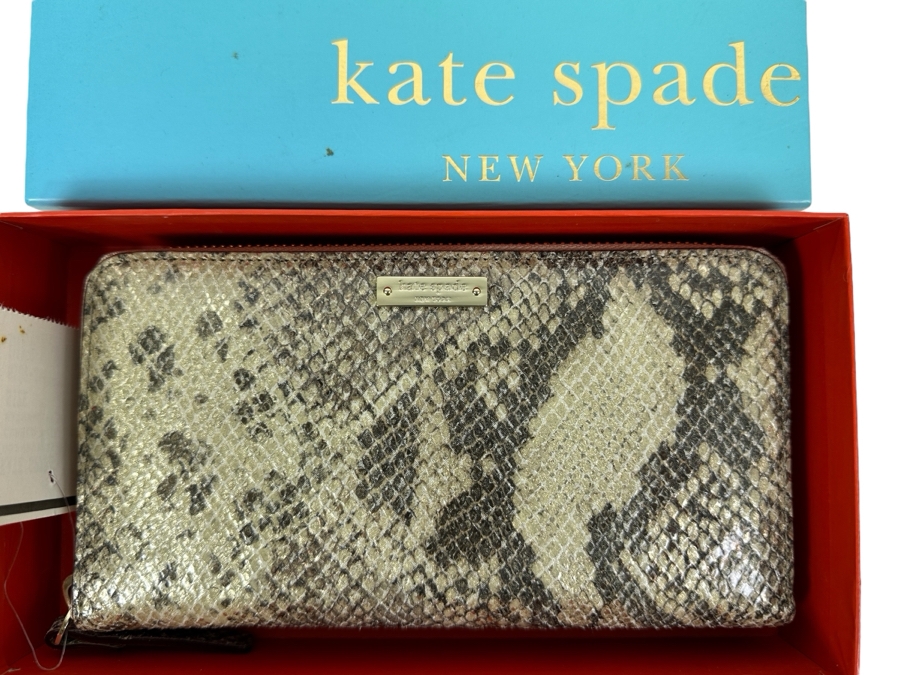Just Added - New Kate Spade Wallet [Photo 1]