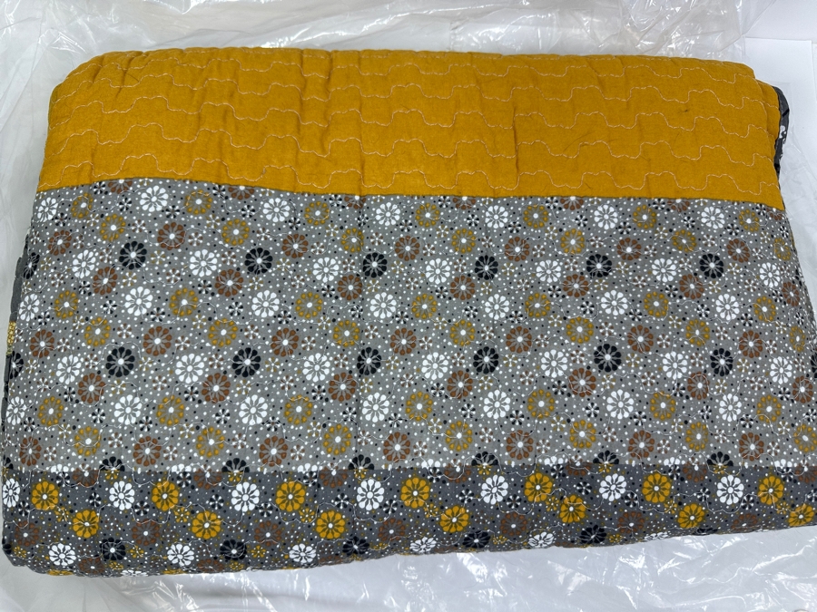 Just Added - New Shoshana Quilt Queen Size [Photo 3]