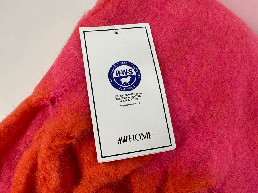 Just Added - New H&M Home Wool Throw 51' X 67' [Photo 4]