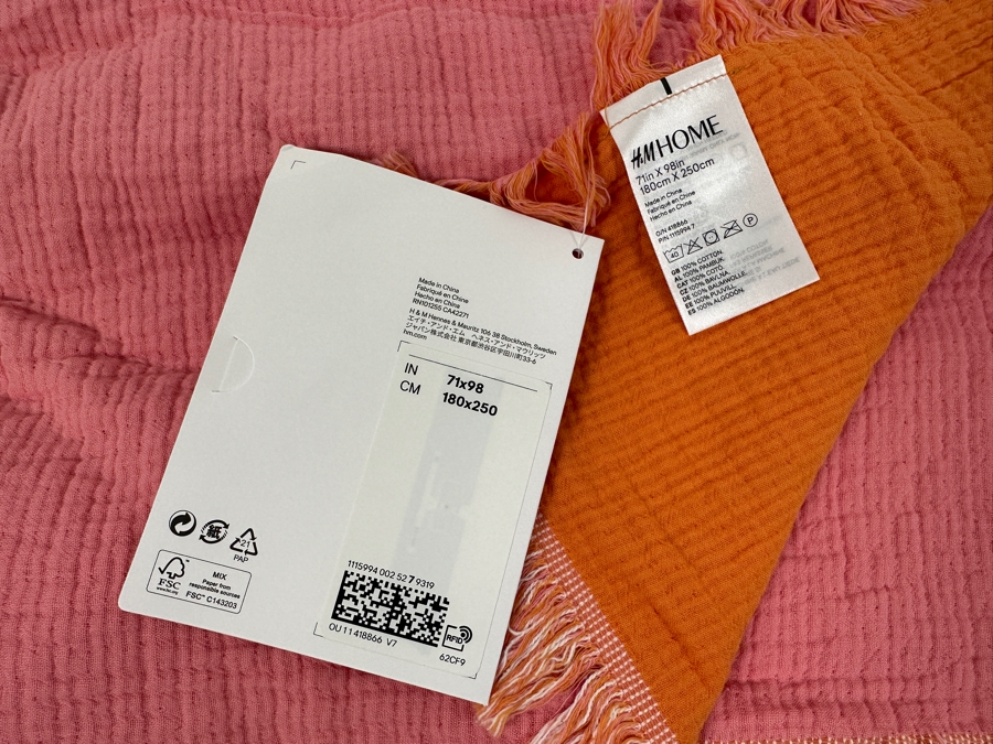 Just Added - New H&M Home Bedspread Cover Single / Simple 71' X 98' [Photo 4]