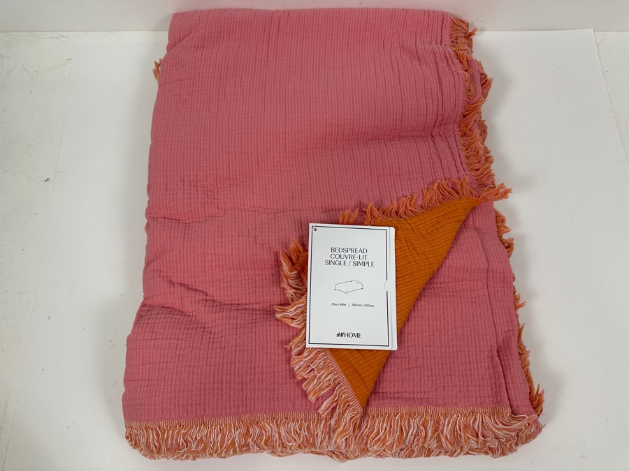 Just Added - New H&M Home Bedspread Cover Single / Simple 71' X 98' [Photo 2]