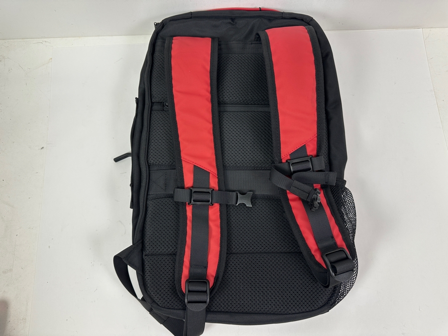 Just Added - New Cor Surf Island Hopper Travel Backpack 28L Retails $99 [Photo 4]