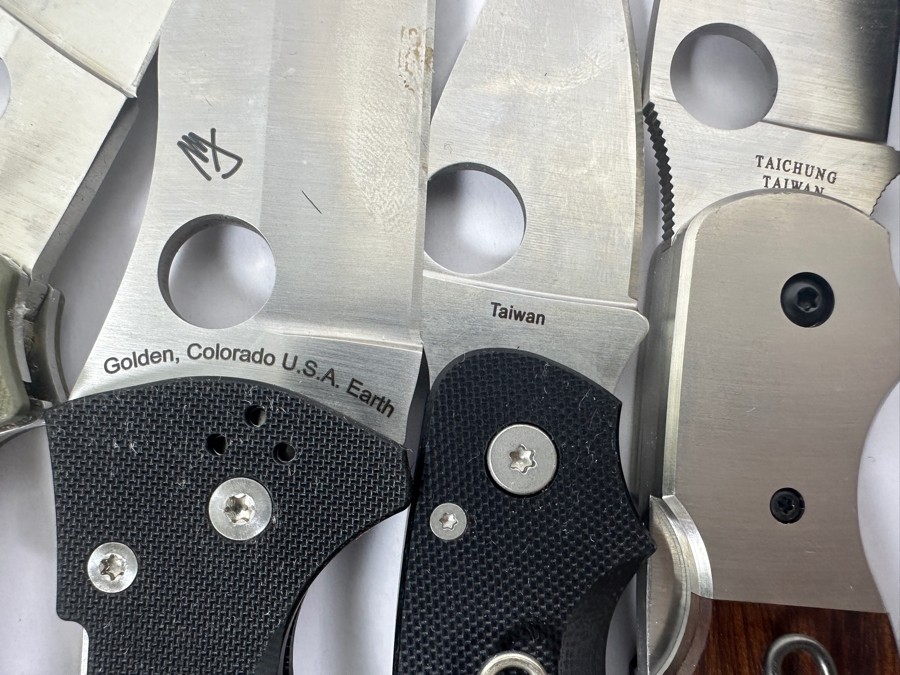 Just Added - (11) Spyderco Pocket Folding Knives [Photo 14]