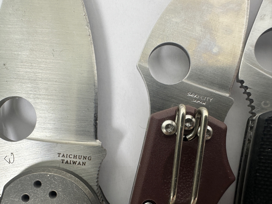 Just Added - (11) Spyderco Pocket Folding Knives [Photo 19]