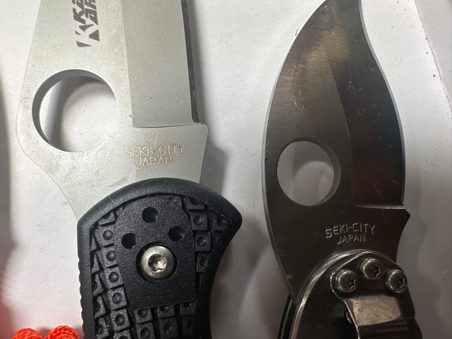 Just Added - (12) Spyderco Pocket Folding Knives [Photo 18]