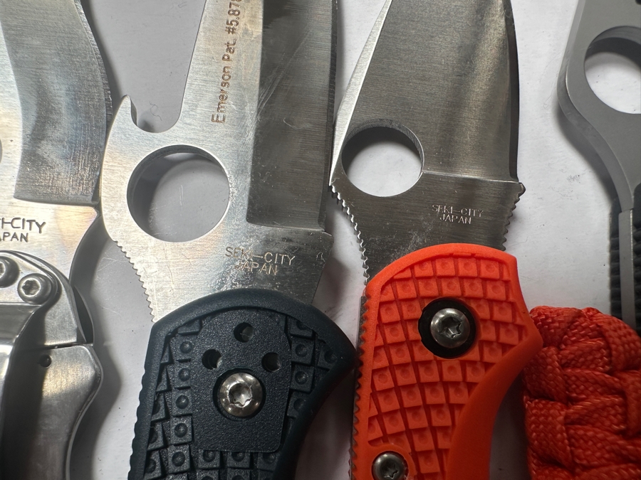 Just Added - (12) Spyderco Pocket Folding Knives [Photo 17]