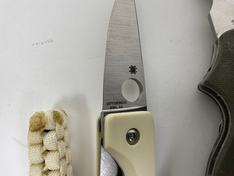 Just Added - (12) Spyderco Pocket Folding Knives [Photo 11]