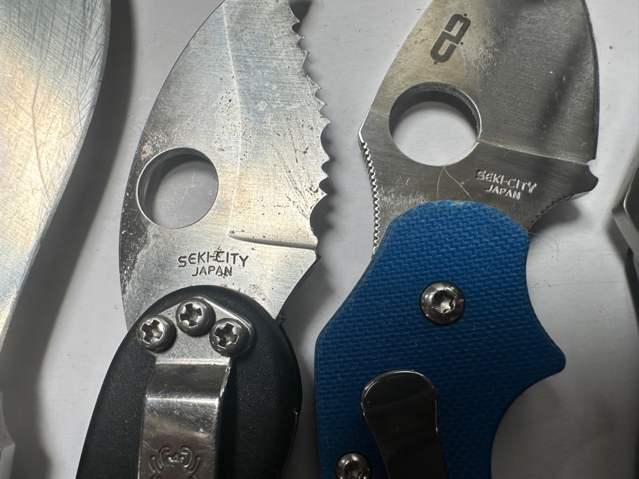 Just Added - (12) Spyderco Pocket Folding Knives [Photo 14]