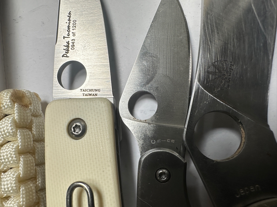 Just Added - (12) Spyderco Pocket Folding Knives [Photo 12]