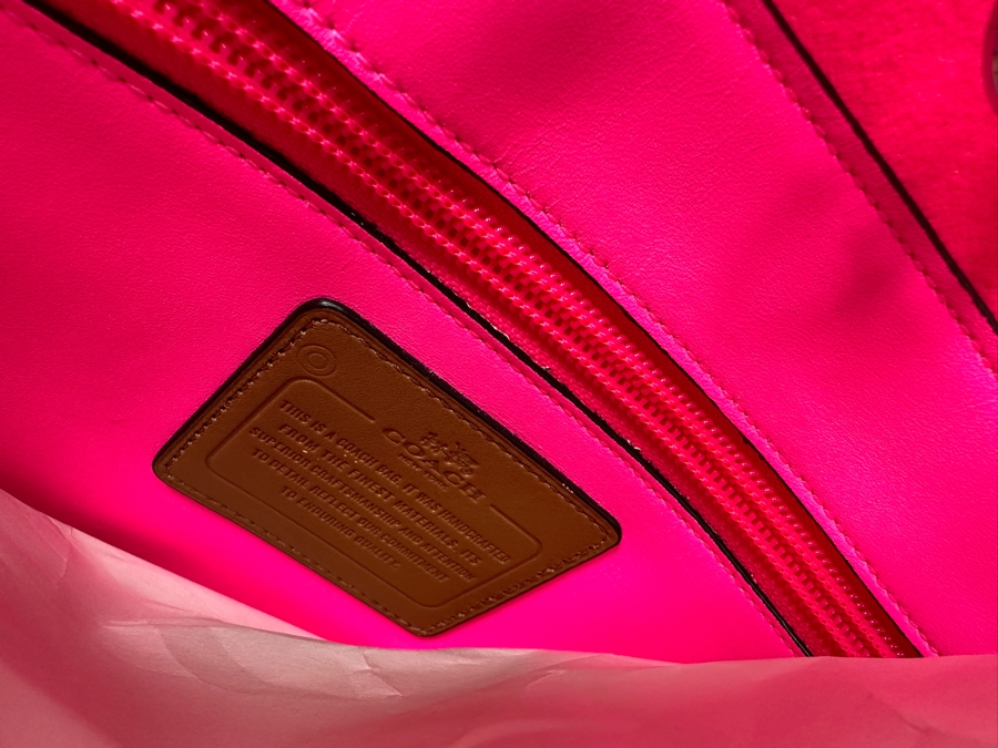 Just Added - Coach Tote Handbag [Photo 8]