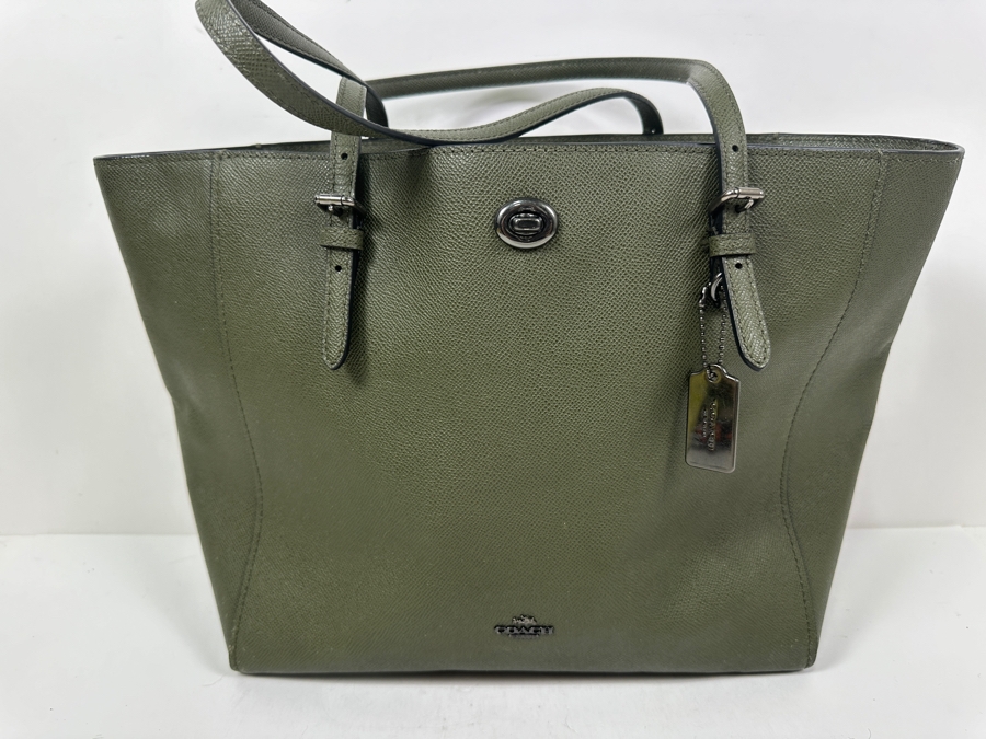 Just Added - Coach Tote Green Handbag [Photo 2]
