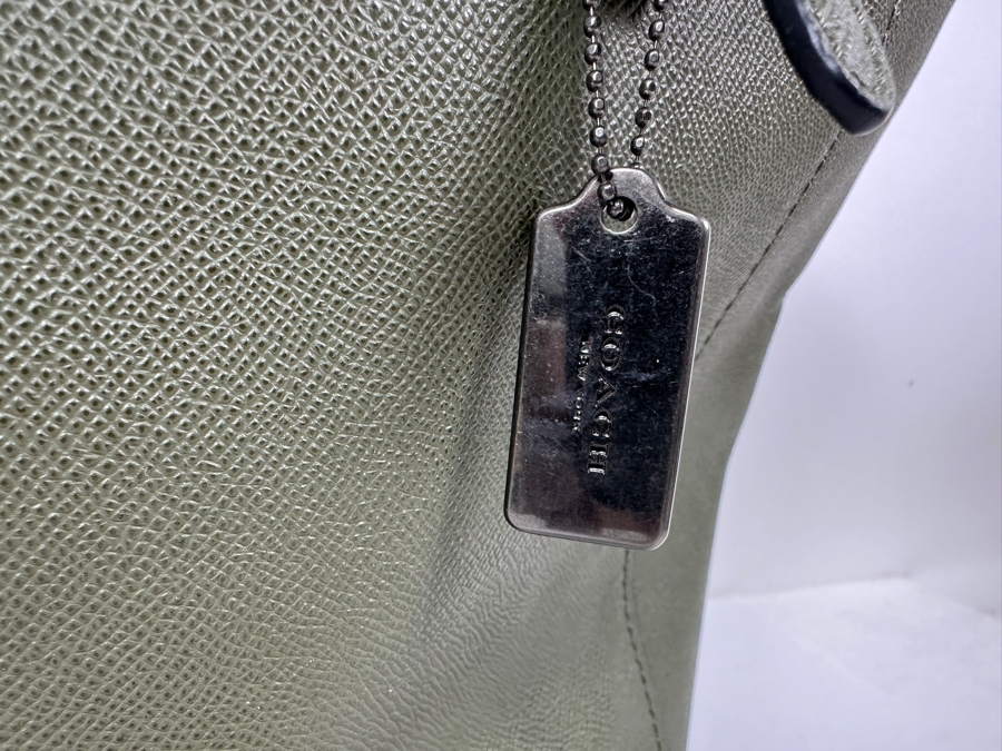 Just Added - Coach Tote Green Handbag [Photo 4]