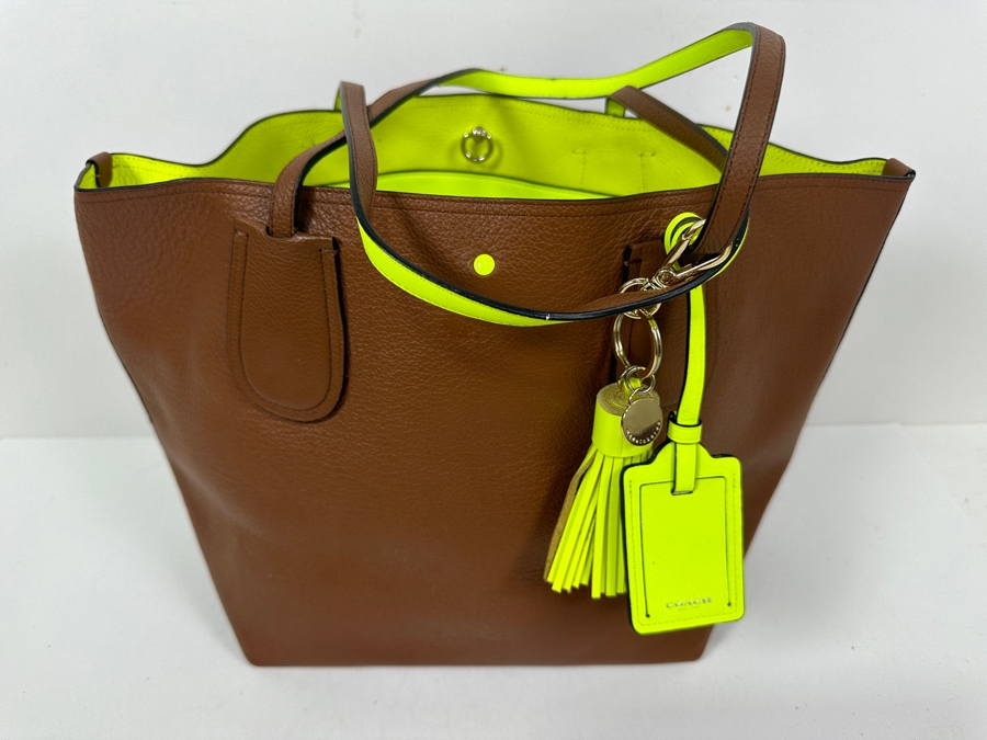 Just Added - Coach Tote Handbag [Photo 4]