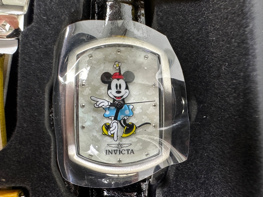 Just Added - New Womens Disney Limited Edition Minnie Moving Arms Watch Set In Silver / Black By Invicta Retails $695 [Photo 3]