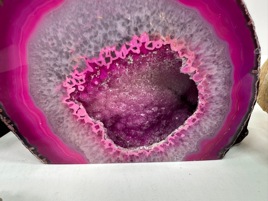 Just Added - Collection Of Sliced Geodes [Photo 3]