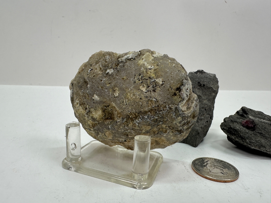 Just Added - Geode / Rocks With Quartz & Purple Stone [Photo 10]