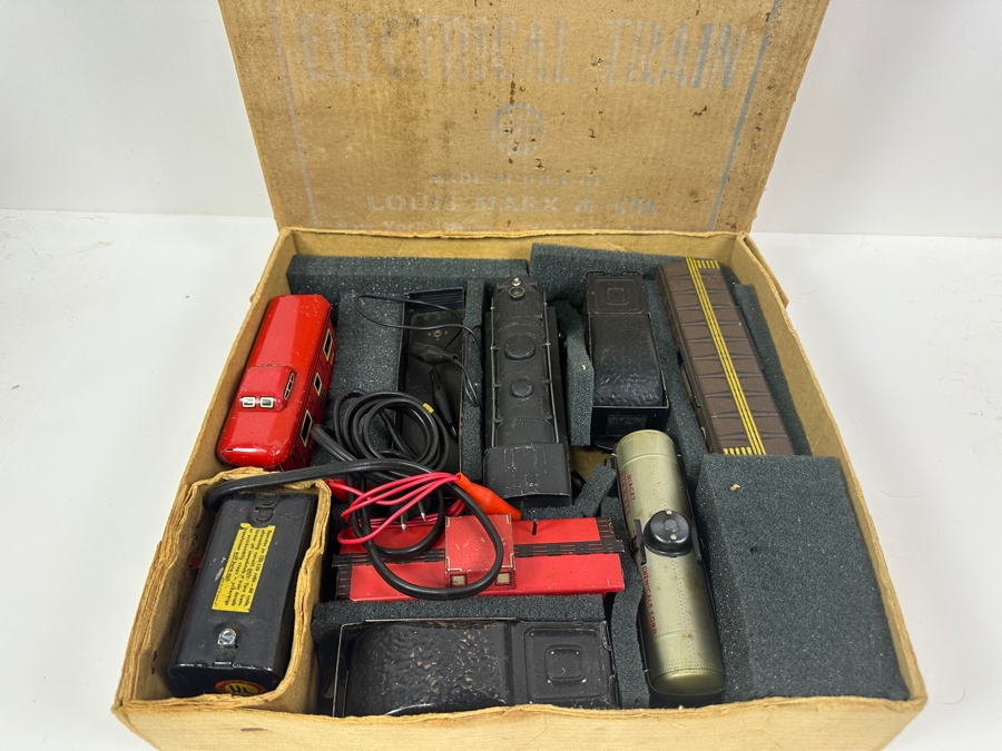 Vintage Mid-Century Louis Marx Stream Line Electrical Train Set With Original Box (Only Has 3 Pieces Of Train Tracks) [Photo 4]