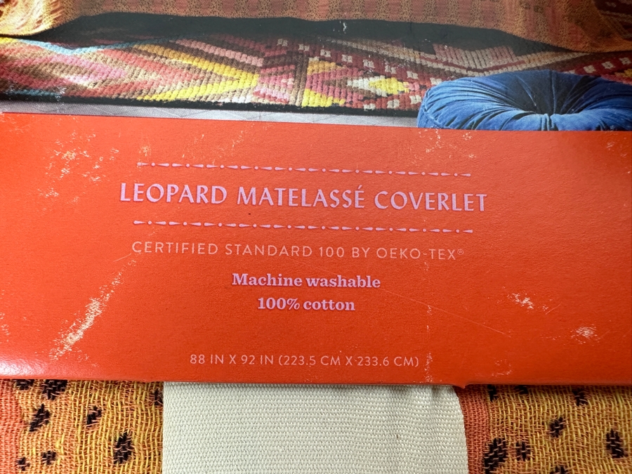 New Boon Brown Decorative Throw  60' x 80' and Opalhouse Full/Queen Leopard Matelasse Coverlet and (2) Standard Shams [Photo 3]