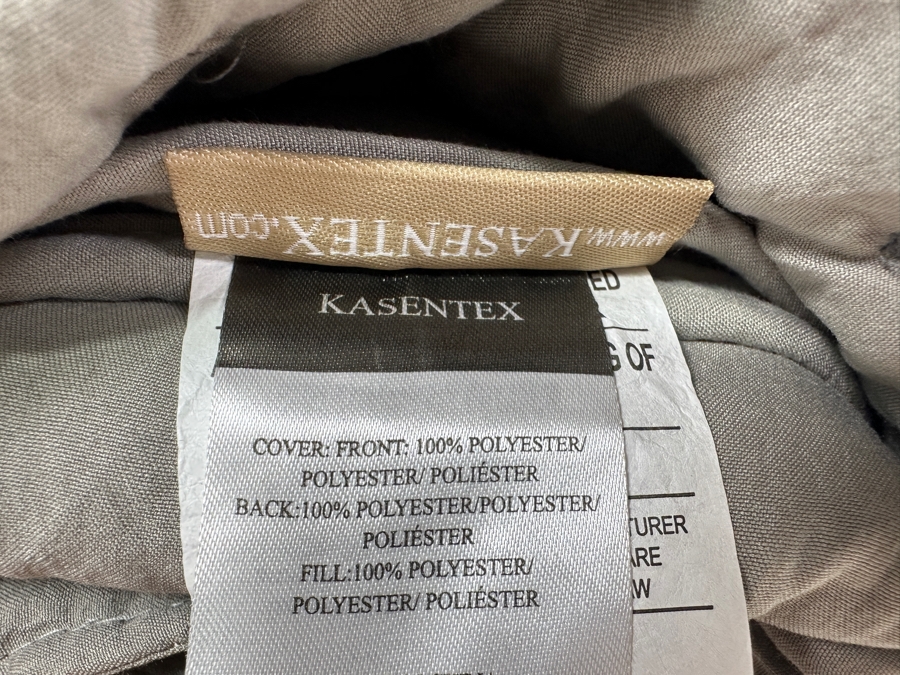 New Kasentex Gray Quilt with UO Home Tassel Throw [Photo 3]