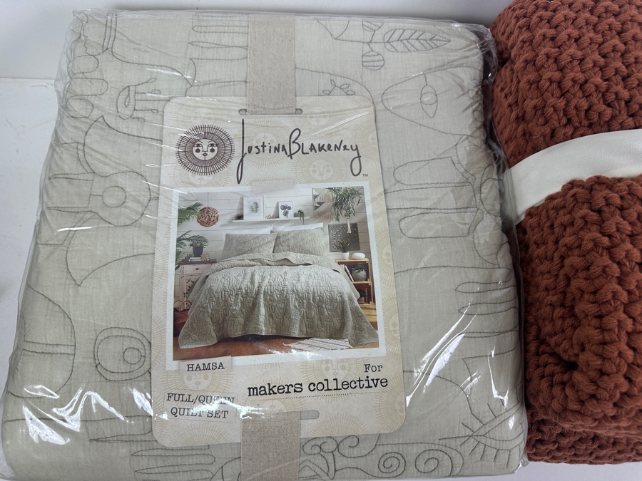 New Justina Blakeney Hamsa Full/ Queen Quilt with Casaluna Full/Queen Knit Blanket [Photo 3]