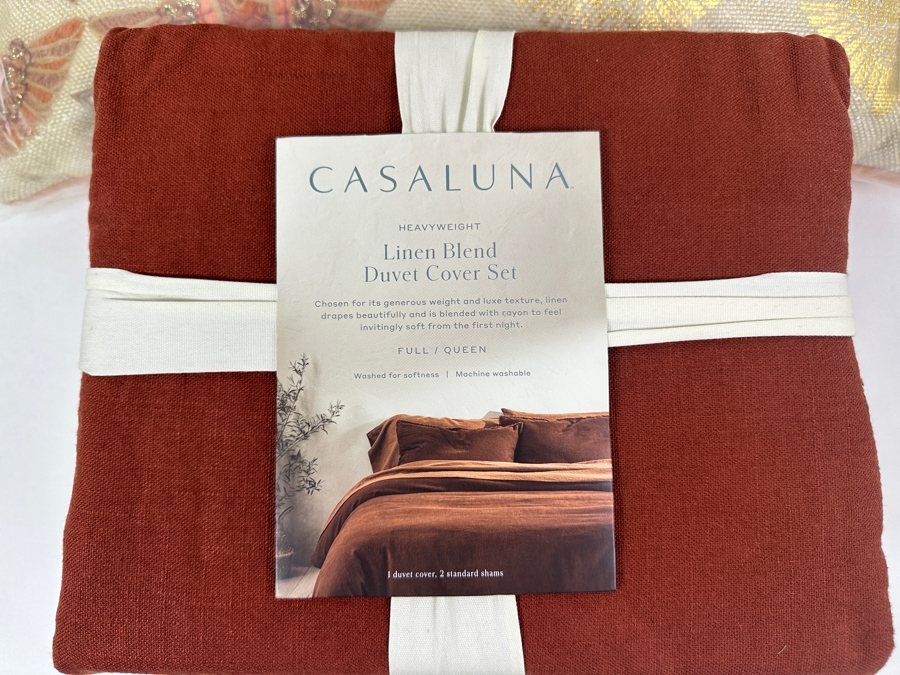 New Casaluna Heavyweight Linen Blend Full/Queen Duvet Cover Set with (2) World Market Bird Throw Pillows  [Photo 2]