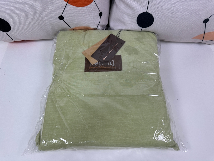 New Eikei Washed Cotton Lime Olive Queen Duvet Cover Set with (2) Shams and (2) Throw Pillows  [Photo 2]