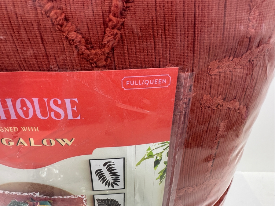 New Opalhouse Jungalow by Juntina Blakeney Full/Queen Tufted Comforter Set with Decorative Throw 50' X 60' [Photo 3]