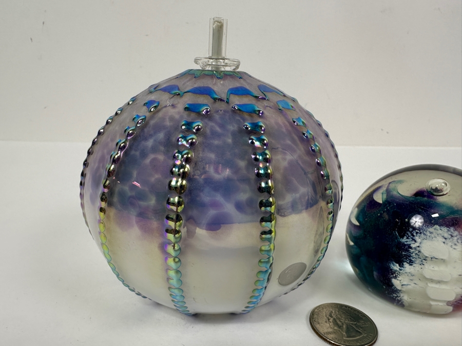 Stuart Abelman Studio Art Glass Iridescent Oil Lamp And Paperweight [Photo 3]