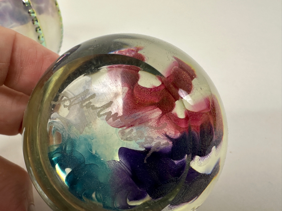 Stuart Abelman Studio Art Glass Iridescent Oil Lamp And Paperweight [Photo 7]