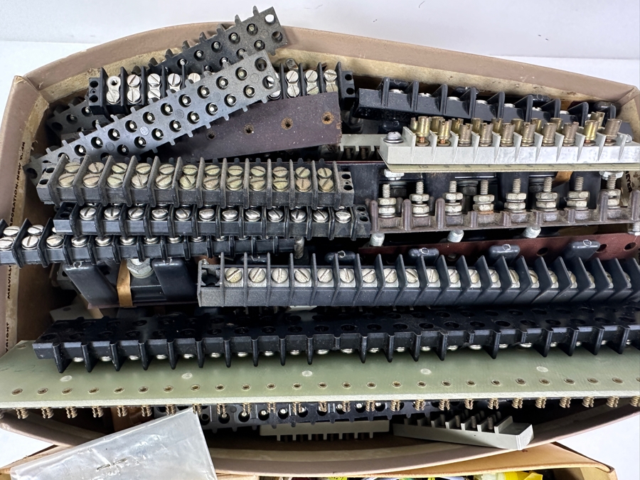 Box Of Terminal Blocks For Wire & Box Of Pilot Lights Plus Various Electronic Items [Photo 8]