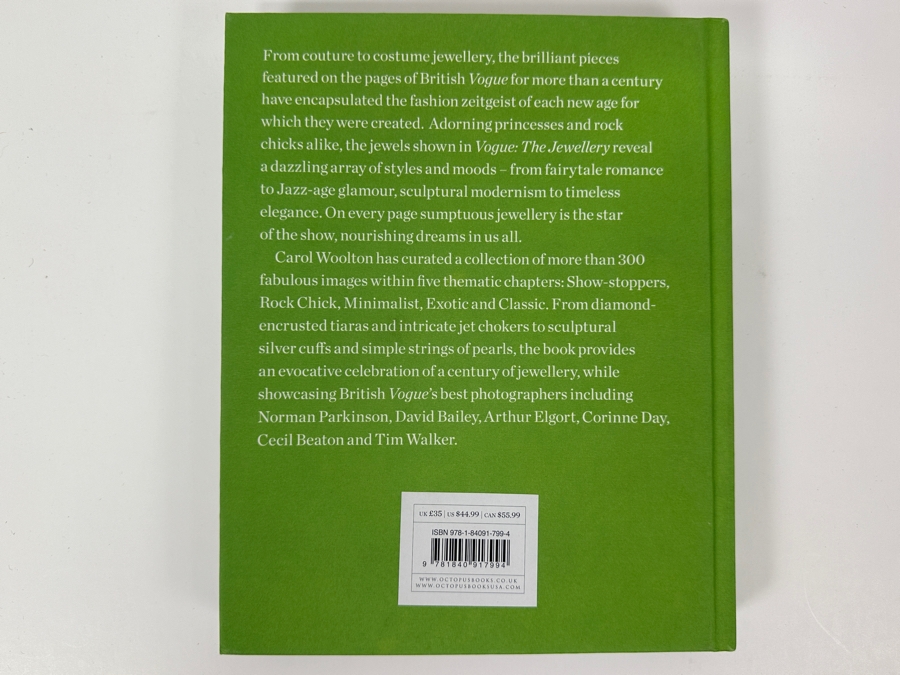 Hardcover Book Vogue The Jewellery By Carol Woolton Retails $44 [Photo 6]